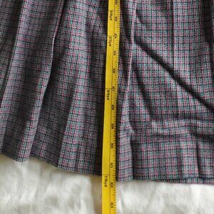 Pantter plaid wool pleated skirt, size 7/8